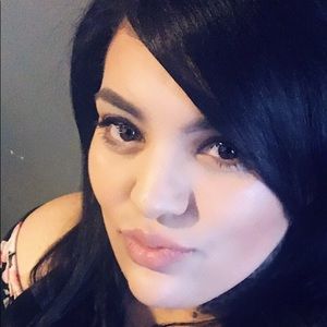 Meet your Posher, Anabel